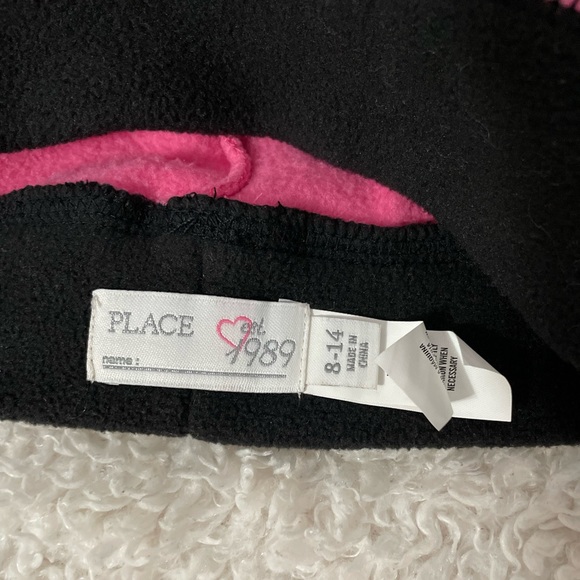 Children’s Place kids beanie - Picture 2 of 2